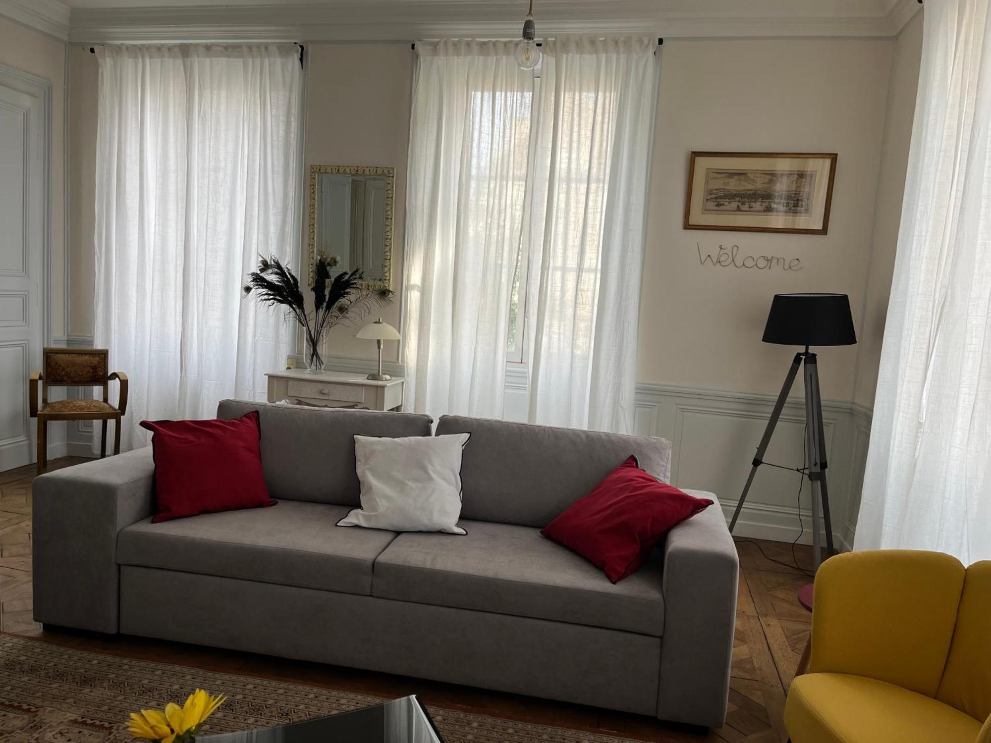 La Villa Louana 1 Appartement 160M2 Sobriete,Elegance En Coeur De Ville Aubusson  Bagian luar foto
